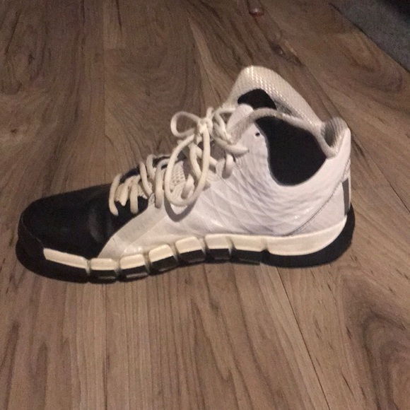 Adidas high cut athletic shoes - Picture 3 of 5